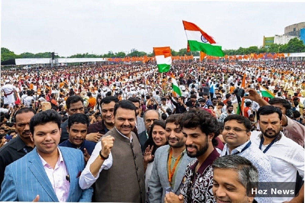 Record Set by 585 Flag-Bearers at Youth Festival